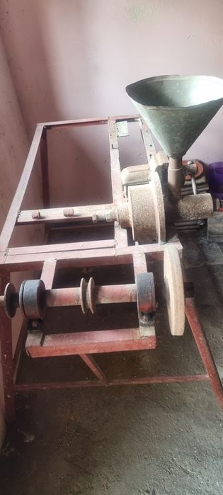 Menghină+ax de polizor+moara manuala cereale