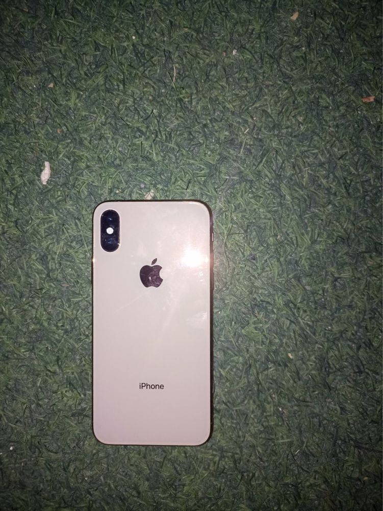 iphone XS gold face ishlamid 250 minga bolad