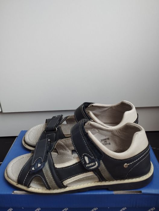 Отдам! Туфли открытые для мальчика!