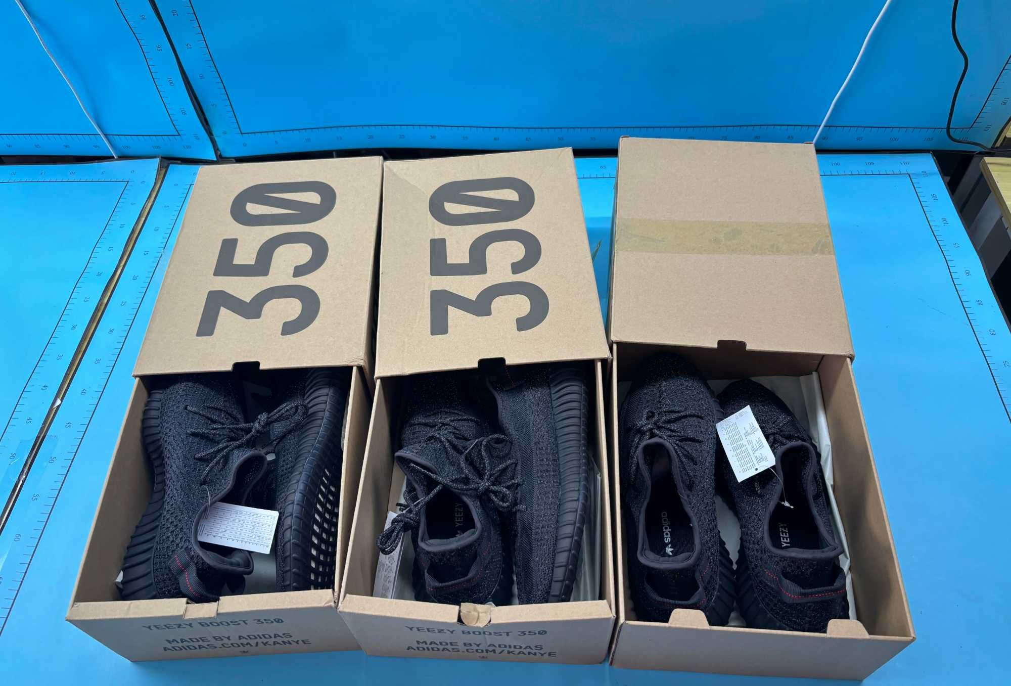 Yeezy Boost 350 V2 Black Reflective 33.5 / 34 | Нови