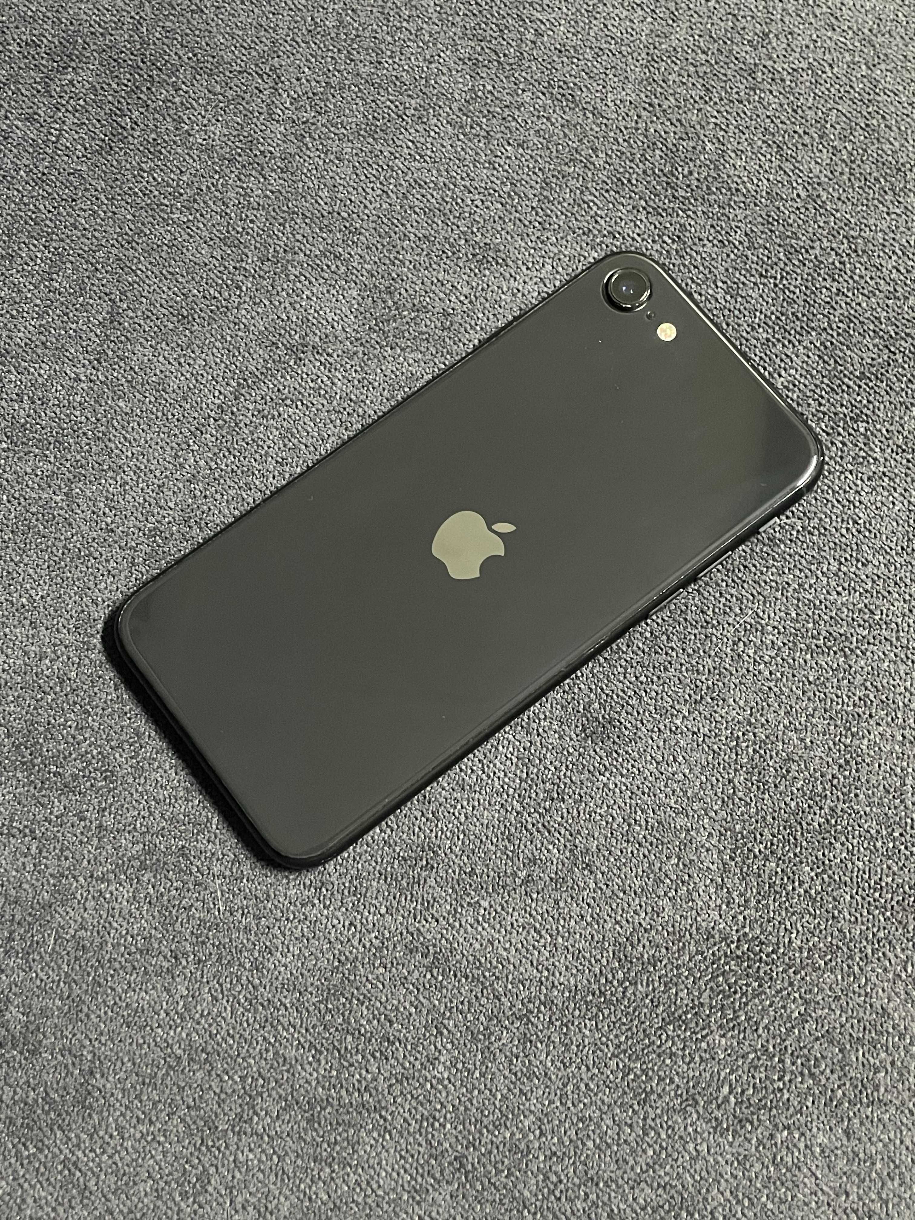 iPhone SE 2020 Пълен Комплект