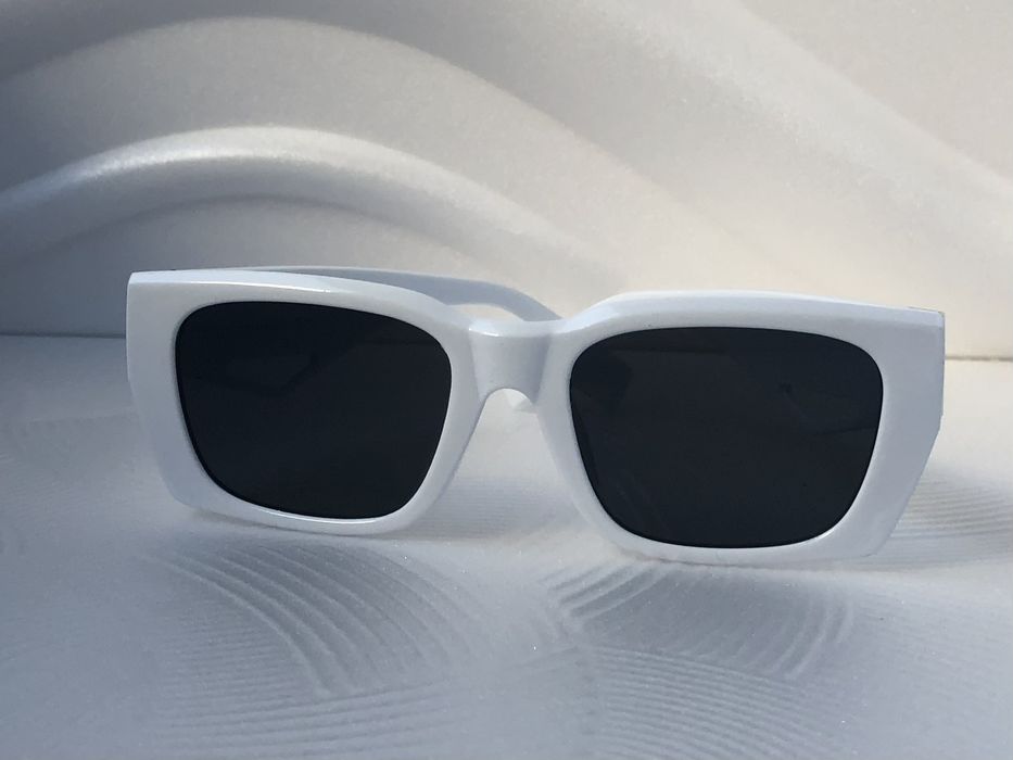 Модерни дамски слънчеви очила