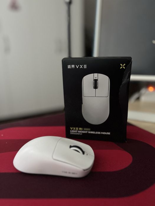 Игровая мышка Vxe r1se +