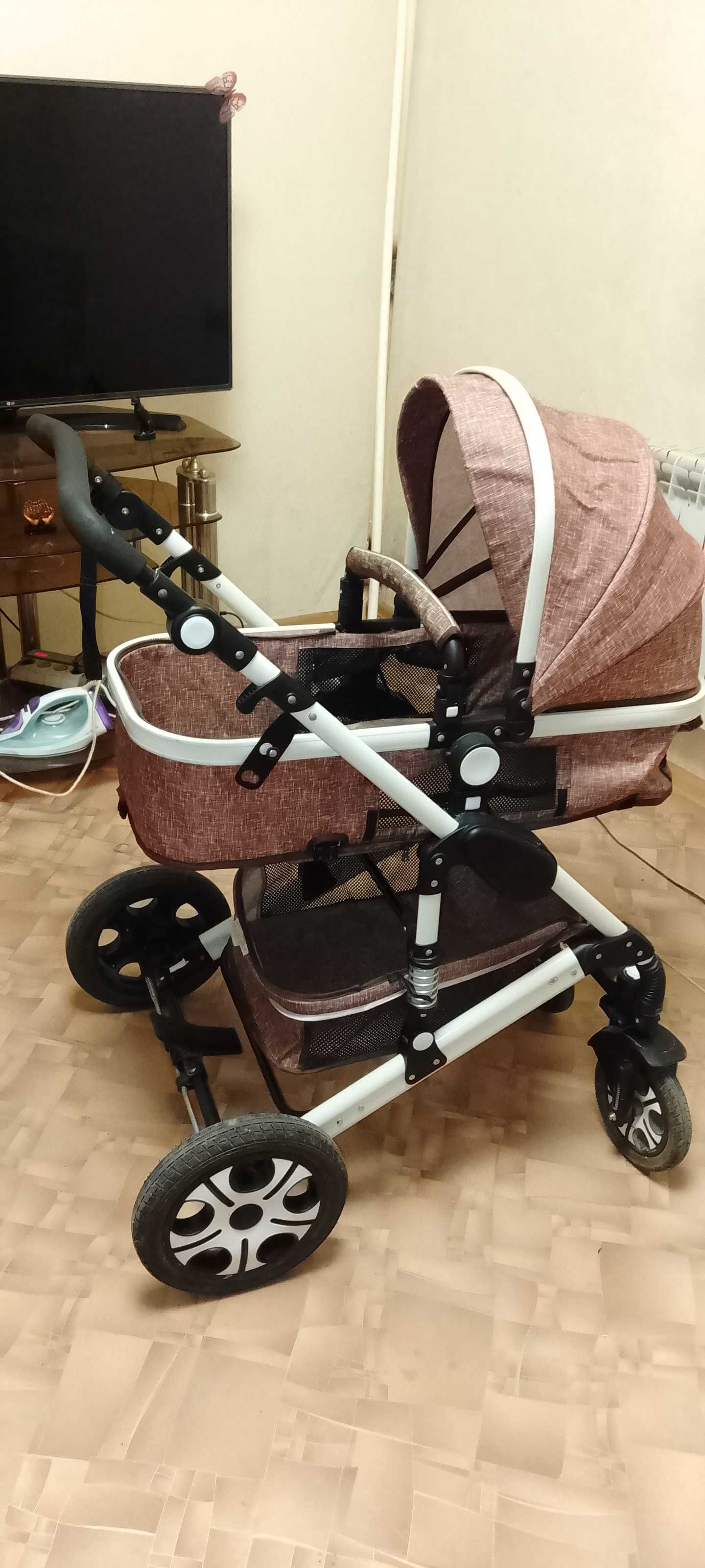 Срочно продам коляска 3 в 1