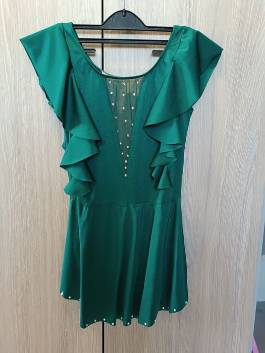 Красиво трико за художествена гимнастика