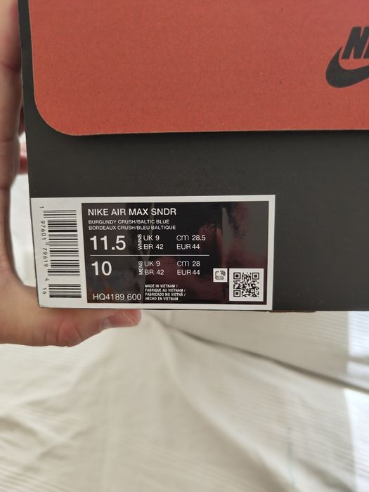Маратонки Nike W Air Max SNDR
Burgundy Crush/ Baltic Blue-Baroque Brow