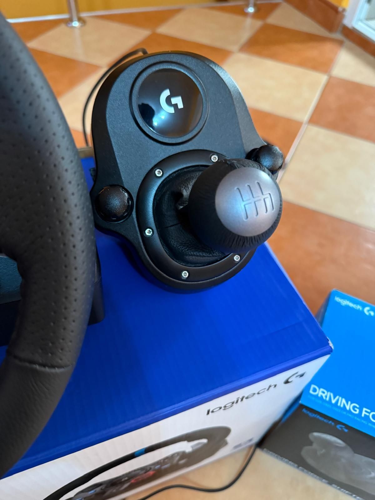Volan logitech+schimbator