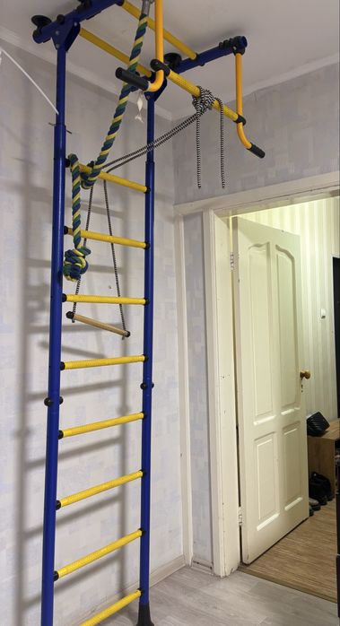 Шведская стенка Romana, распорная , состочние отличное