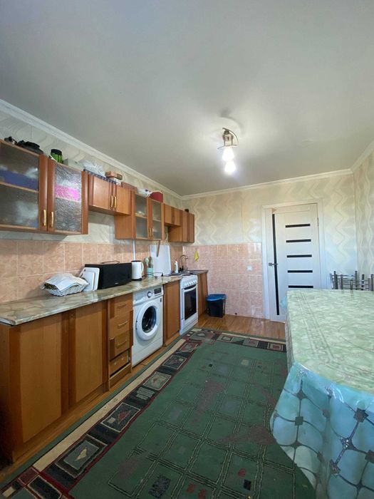 Продам 4х, УП, 8 мкр. 4 этаж