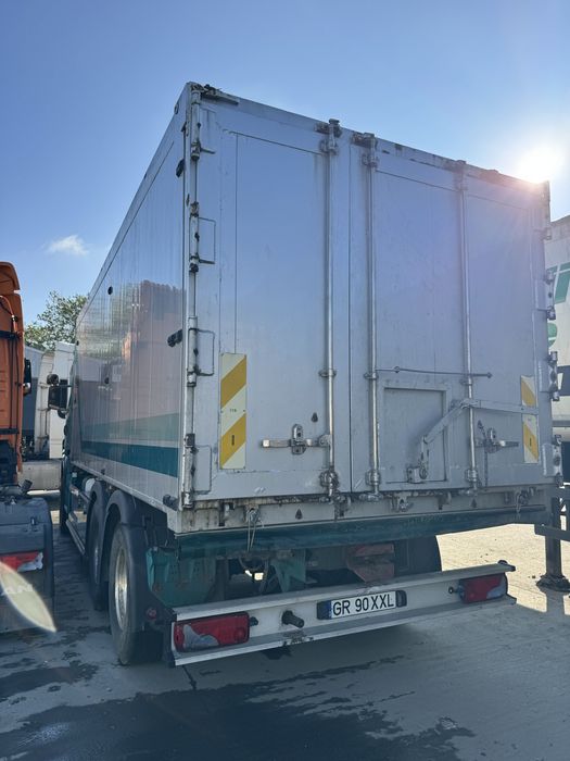 Scania camion basculabil