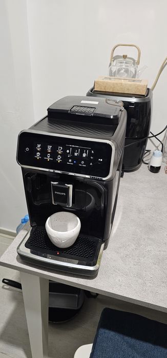 Espresor Automat Philips Latte Go 3200 EP3246/70
