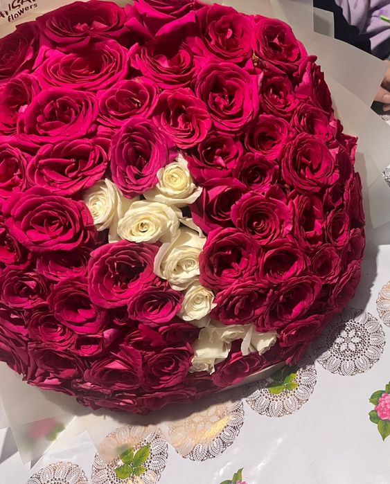 101 розы свежий бүгін алынған цветы