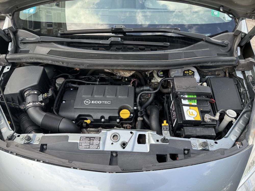 Opel Meriva 1.4 Turbo COSMO