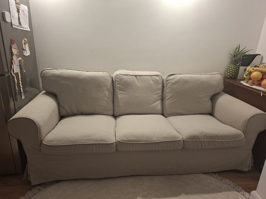 Vând canapea fixa Ikea