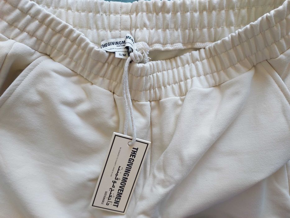 THE GIVING MOVEMENT joggers pantaloni trening NOI