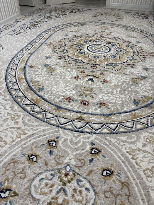 Ковер б/у, размер 5/3