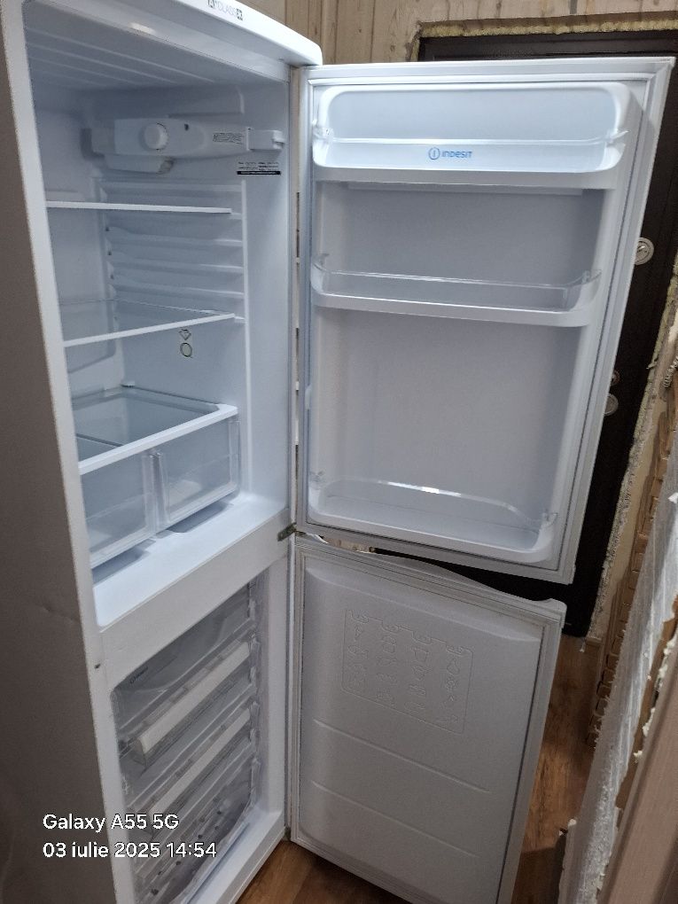 Vinzare frigider