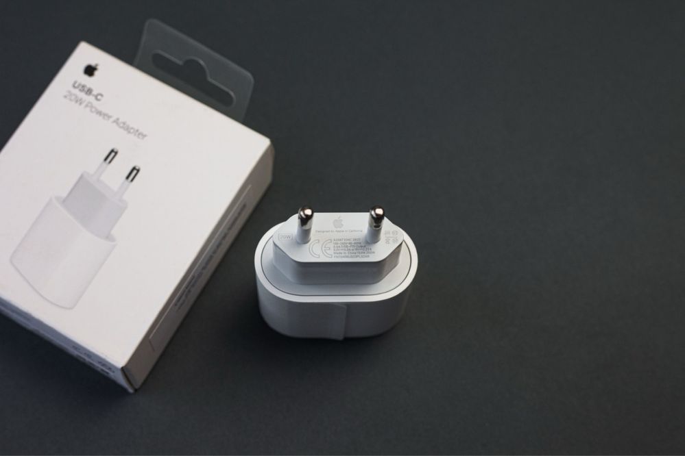 Оригинално зарядно/адаптер за/Apple iPhone/Айфон USB-C 20W FastCharge