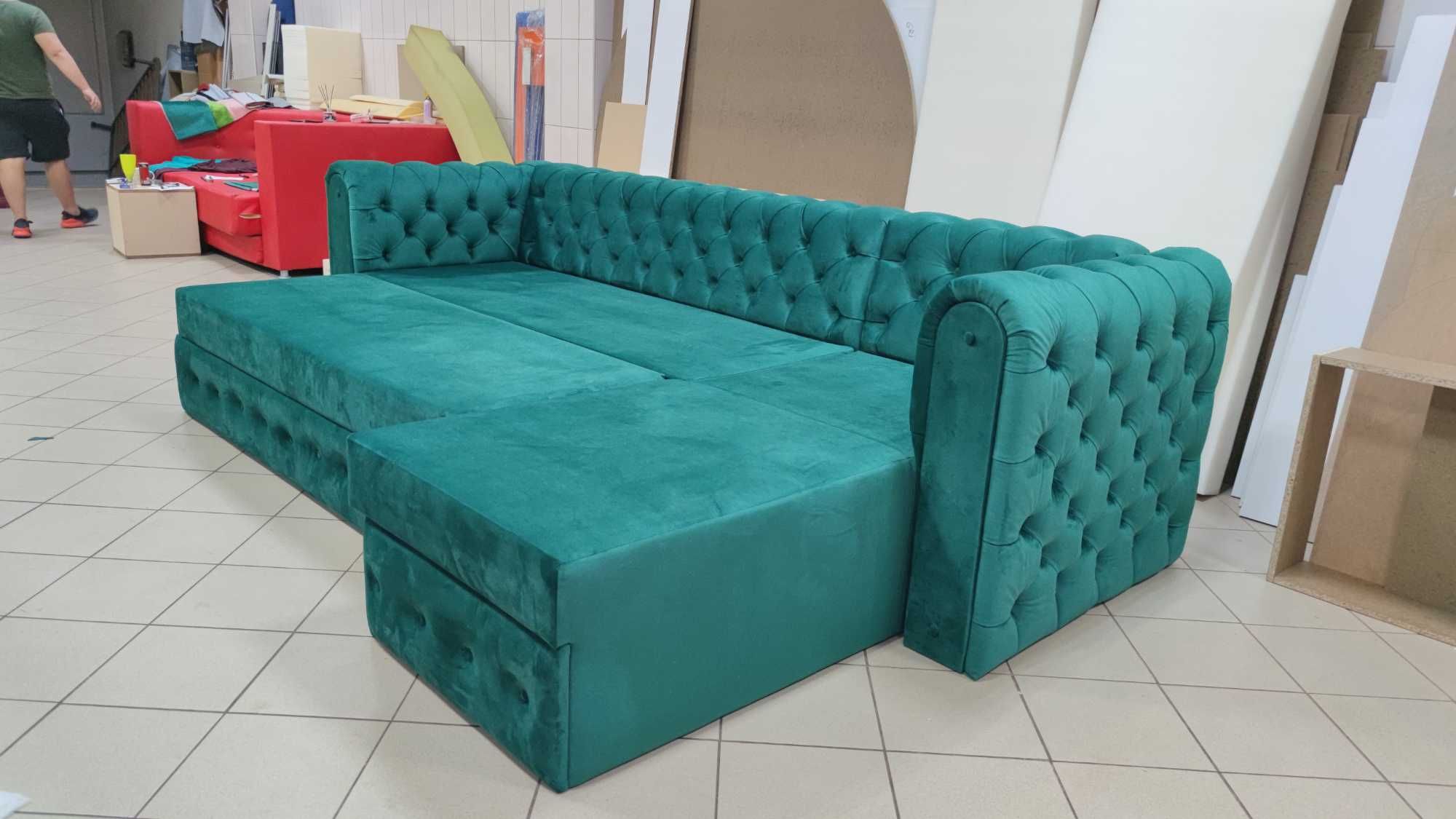 Canapea tapitat model Chesterfield