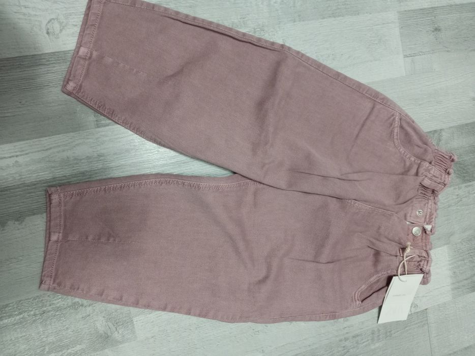 Blugi fetițe, de culoare roz-moviu, marca Zara, mărime 5ani