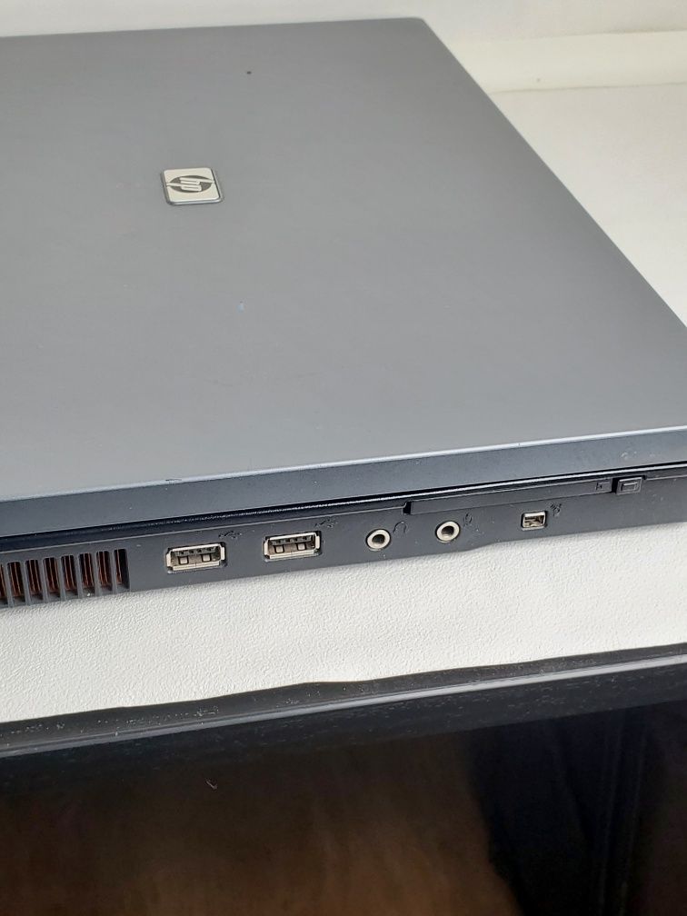 Ноутбвк HP Compaq