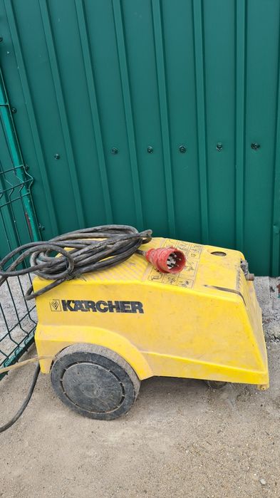 Vând aparat  Karcher trifazat