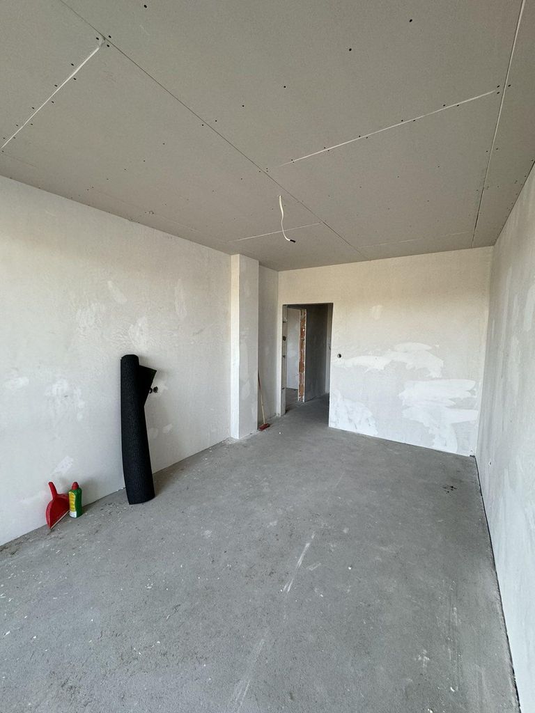 Продава се Двустаен апартамент в Бургас, Сарафово - 80 кв.м за 1450 €/кв.м - Снимка #1