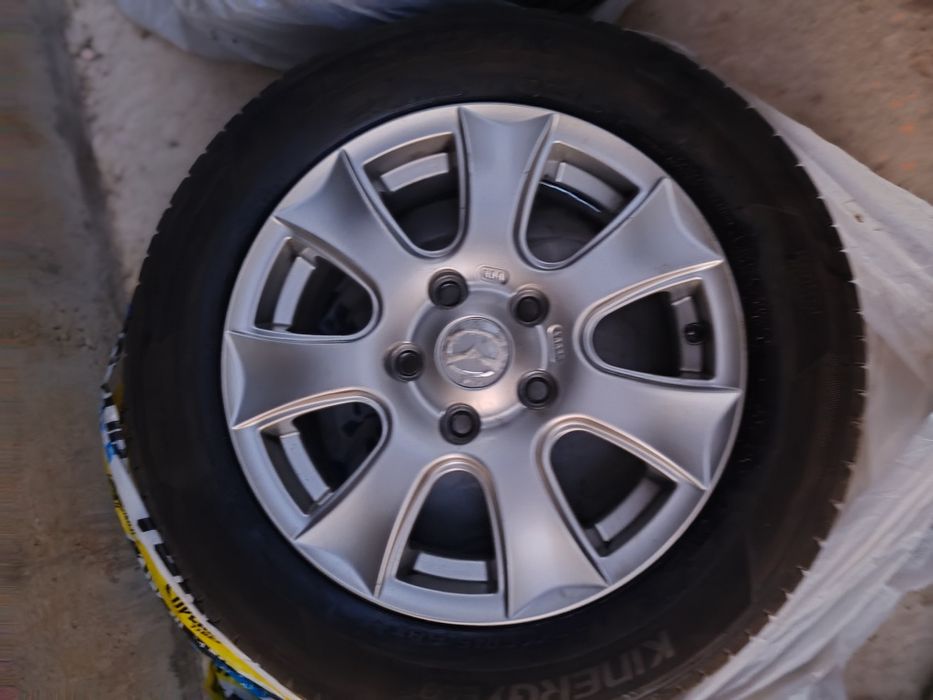 Vând jante 5x114,3 R15