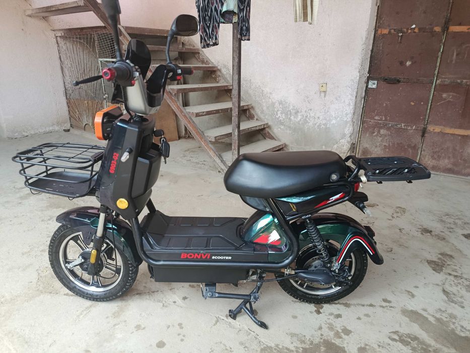 Skutir sotiladi 400$dan kami yuq