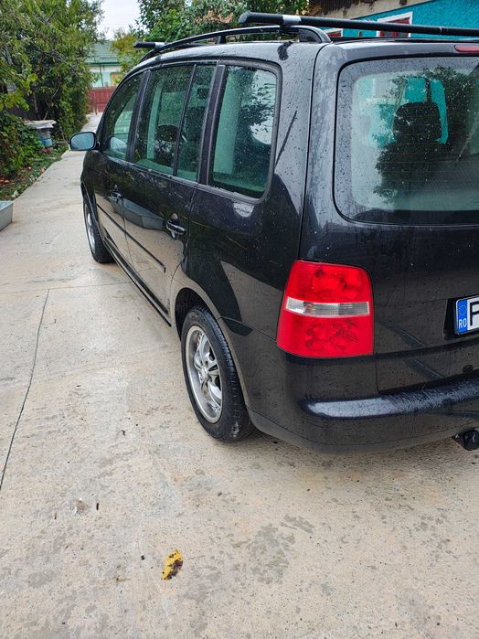 Vând Vw Touran 1.6 fsi GPL Zavoli