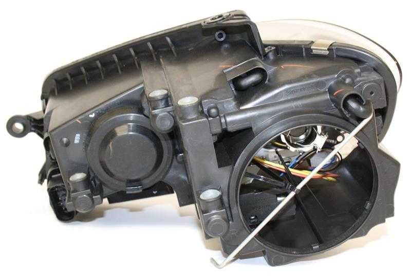 Far stanga/dreapta VW Touran an 2006-2010 , faruri noi