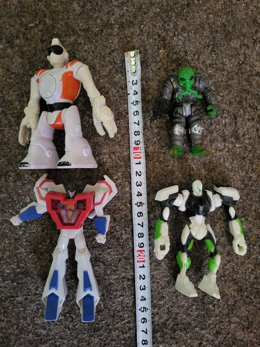 Lot 4 robotei de jucarie