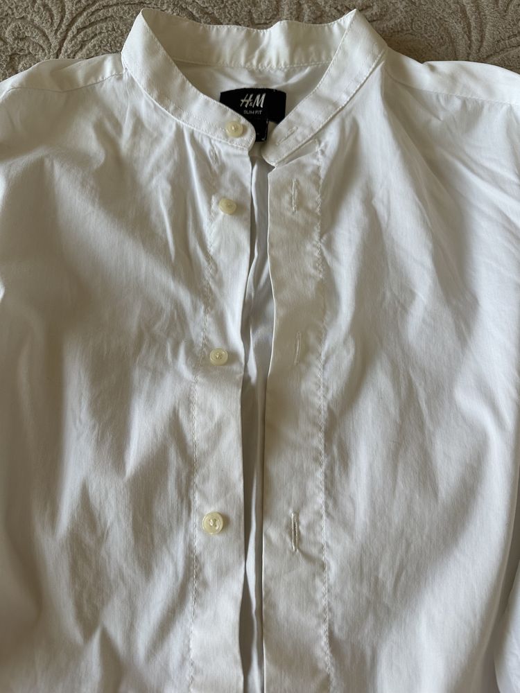 Бяла риза за 6 лева.
