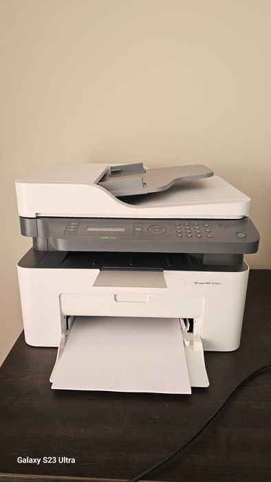 Принтер HP laser MFP137