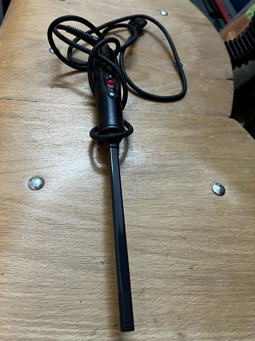 Vând scule pentru coafura.