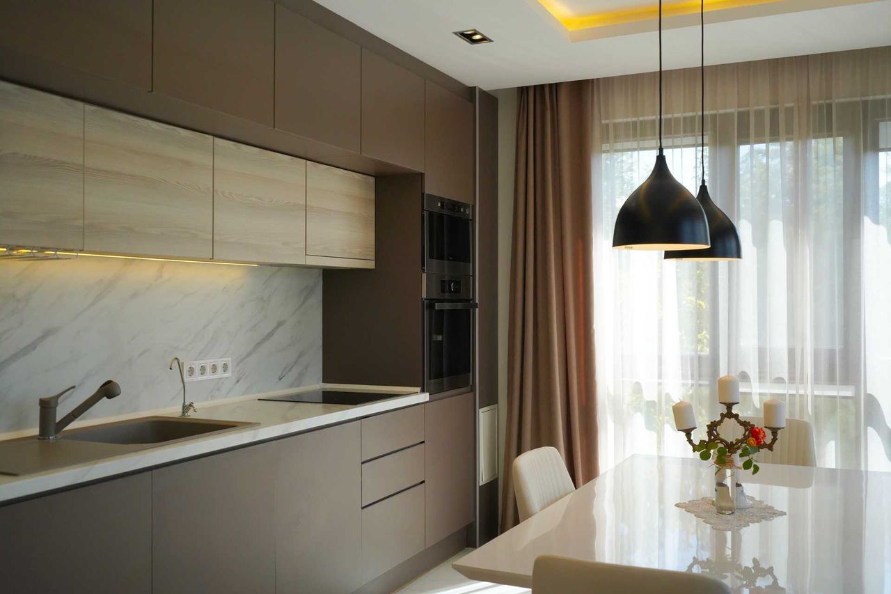 Продава се Четиристаен апартамент в Варна, м-т Евксиноград - 143 кв.м за 2518 €/кв.м - Снимка #2
