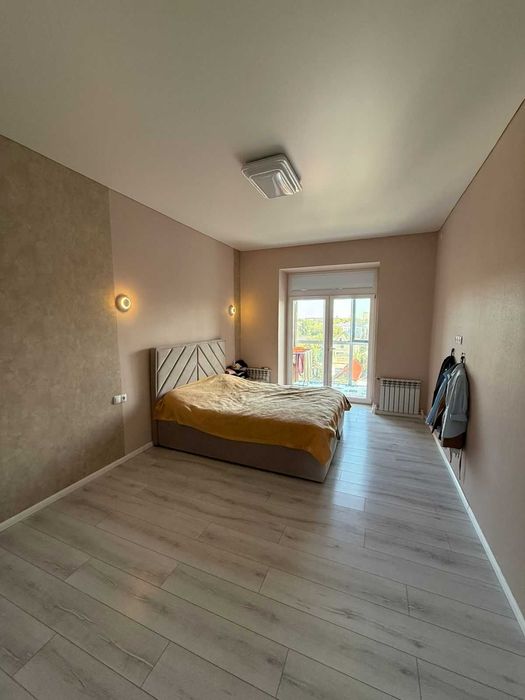 Продам 2-комнатную квартиру в районе 8-ой школы