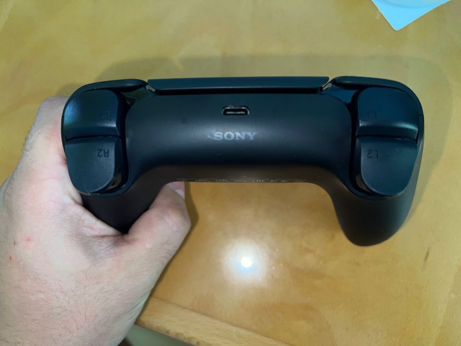 Безичен контролер DualSense PS5