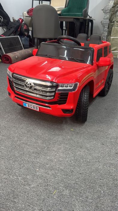 Электромобиль Тойота LC300