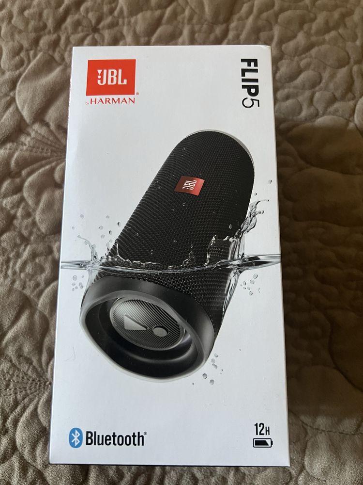 Продается музыкальная колонка JBL Flip5