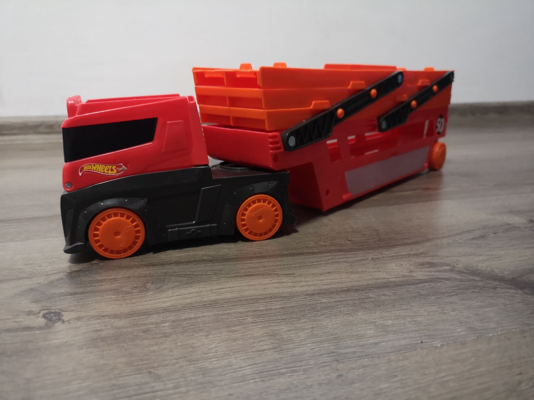 Hot wheels Камион