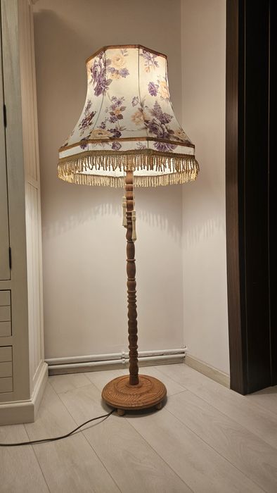 Lampadar vintage picior lemn masiv