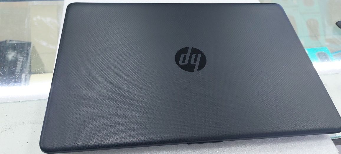 Ноутбук HP Laptop Intel Celeron N4120 (6F8S4EA) 15.6"