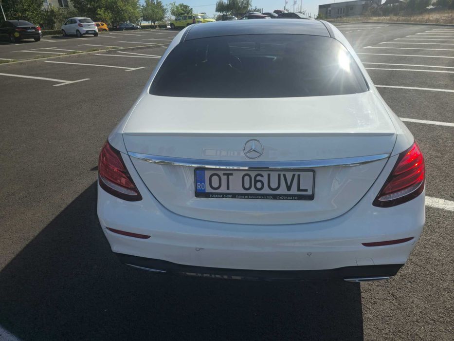 Mercedes E220 panoramic