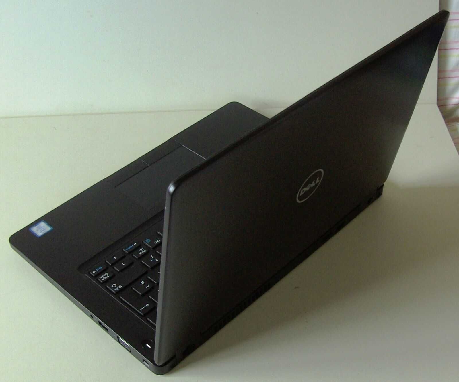 Лаптоп DELL 5480 I5-6300U 8GB 256GB SSD 14.0 FULL HD Windows 10