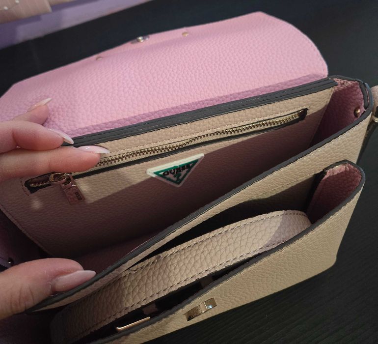 Чанта Guess от еко кожа