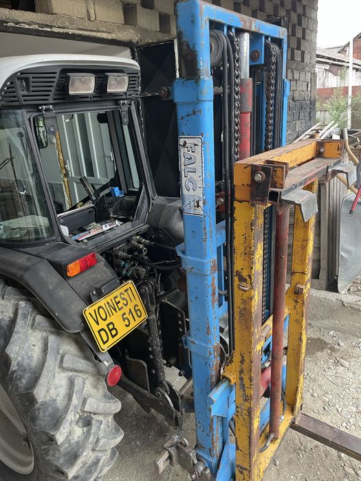 Catarg stivuitor tractor