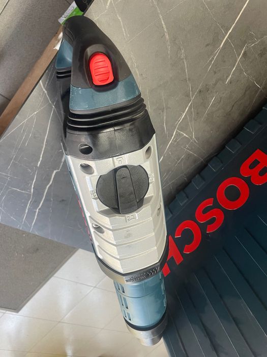 Акумулаторен перфоратор
Bosch GBH 18V-45 C Professional