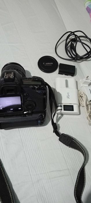 Canon eos 5d mark 2 cu objectiv 28-135mm
