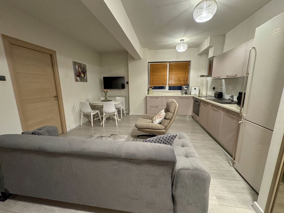 Inchiriez apartament pe strada Buna Ziua